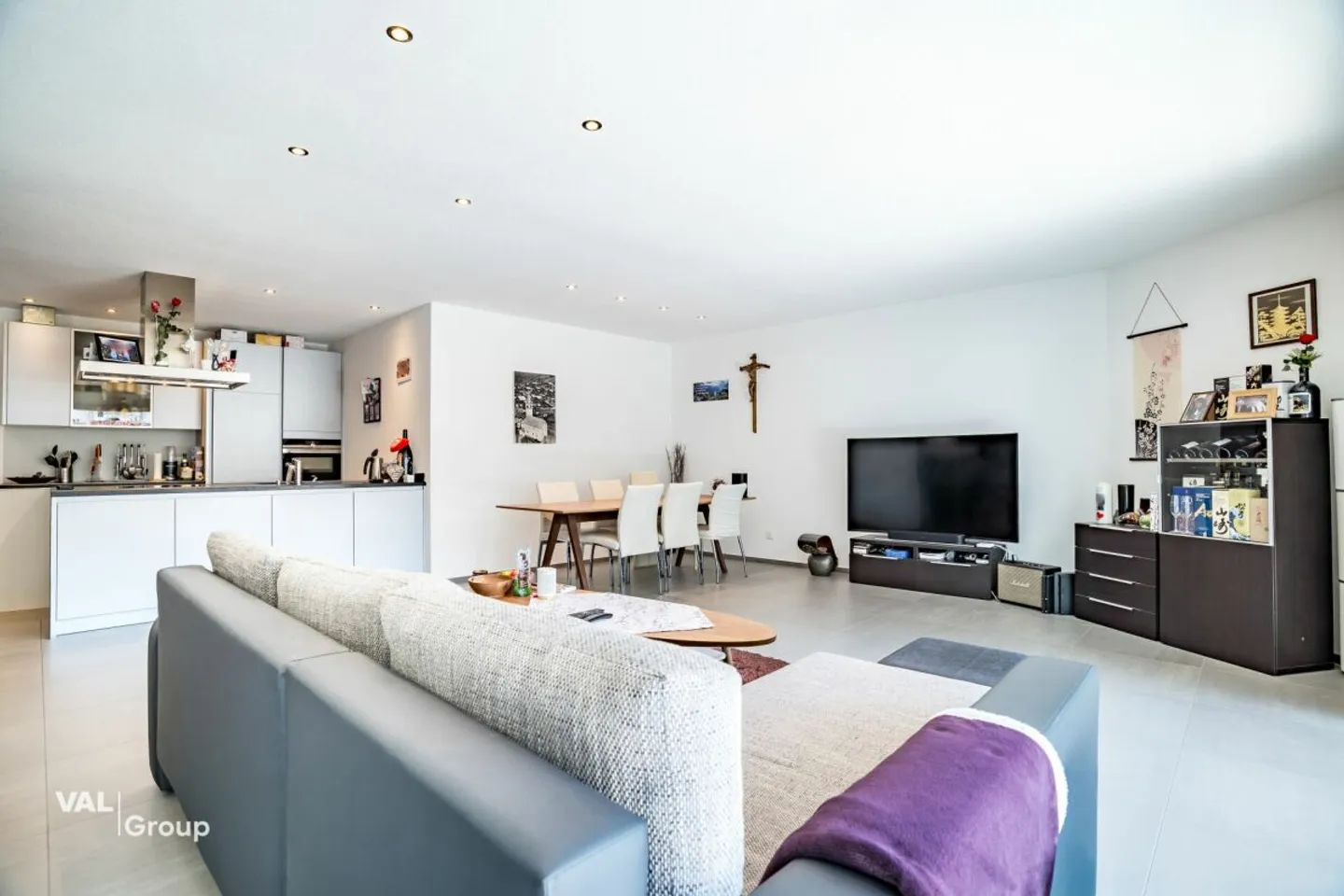 Appartamento moderno di 3,5 locali con balcone eccezionalmente grande e comfort abitativo di alto livello - Foto 3 di 13