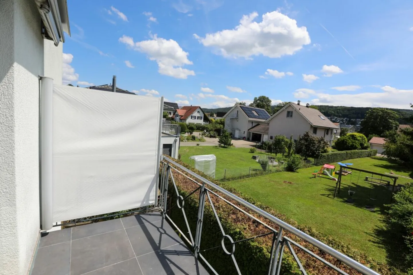 Freshly renovated 4.5-room apartment in a quiet location - Photo 9 of 11