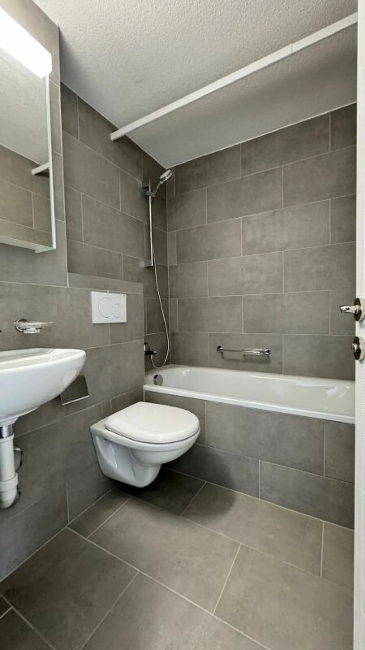 1 Modernes Studio in La Chaux-de-Fonds - Ideal für Studenten & erste Belegung nach kompletter Renovierung - Foto 5 von 10