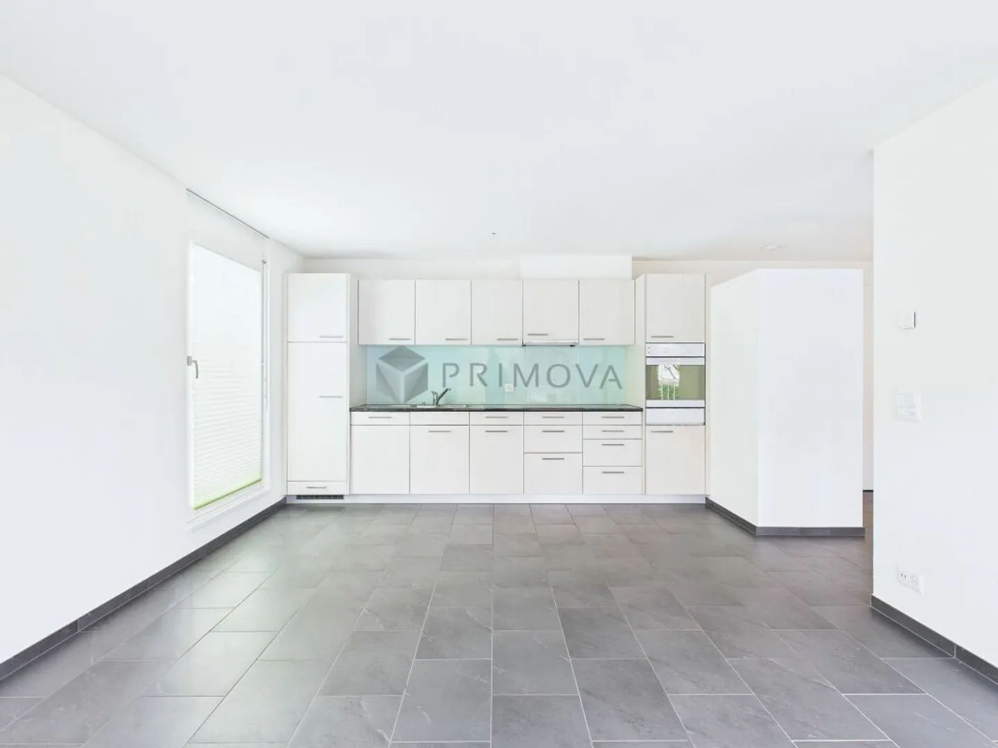 Appartement moderne de 2,5 pièces avec un grand caractère de loft - Photo 6 sur 9