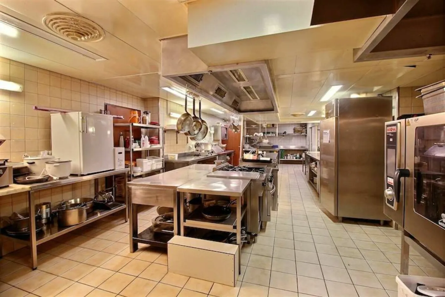 Restaurant 380 m2 in Le Sentier - Photo 12 of 13