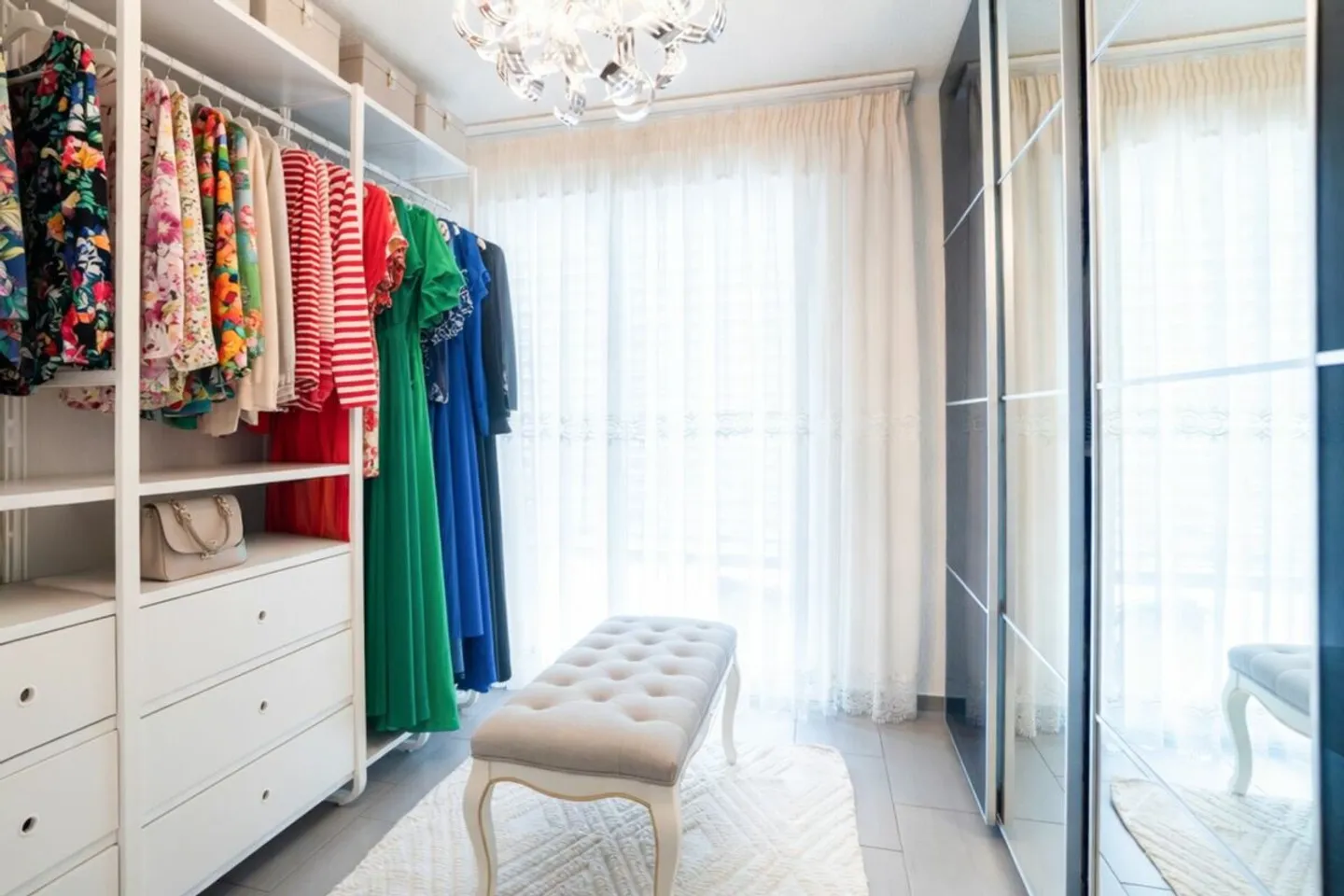 Stylish 5.5 Room Terrace Apartment with 67 m2 Terrace - Photo 6 of 13