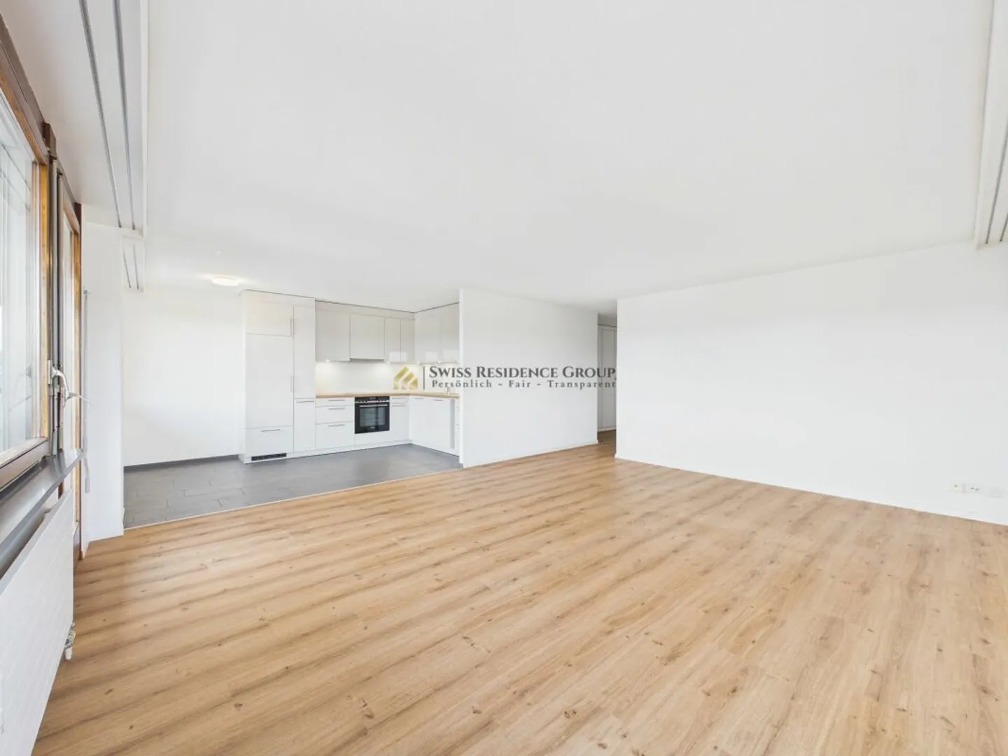 Light-flooded 4.5-room apartment with new kitchen and beautiful view - Photo 5 of 13