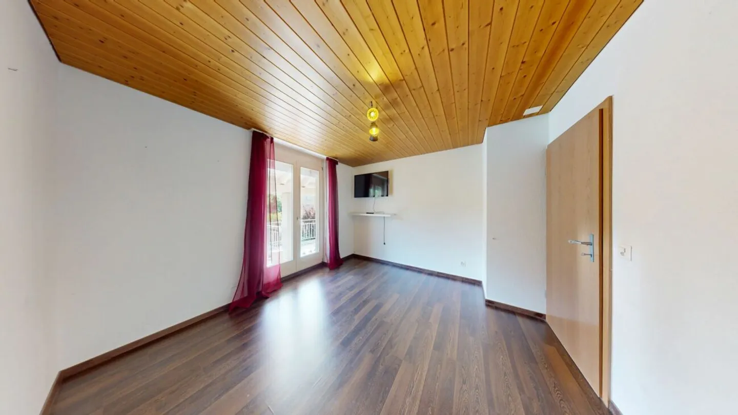 Exklusives 6.5-Zimmer-Doppeleinfamilienhaus mit sonnigem Wintergarten und viel Wohnkomfort - Photo 7 of 13