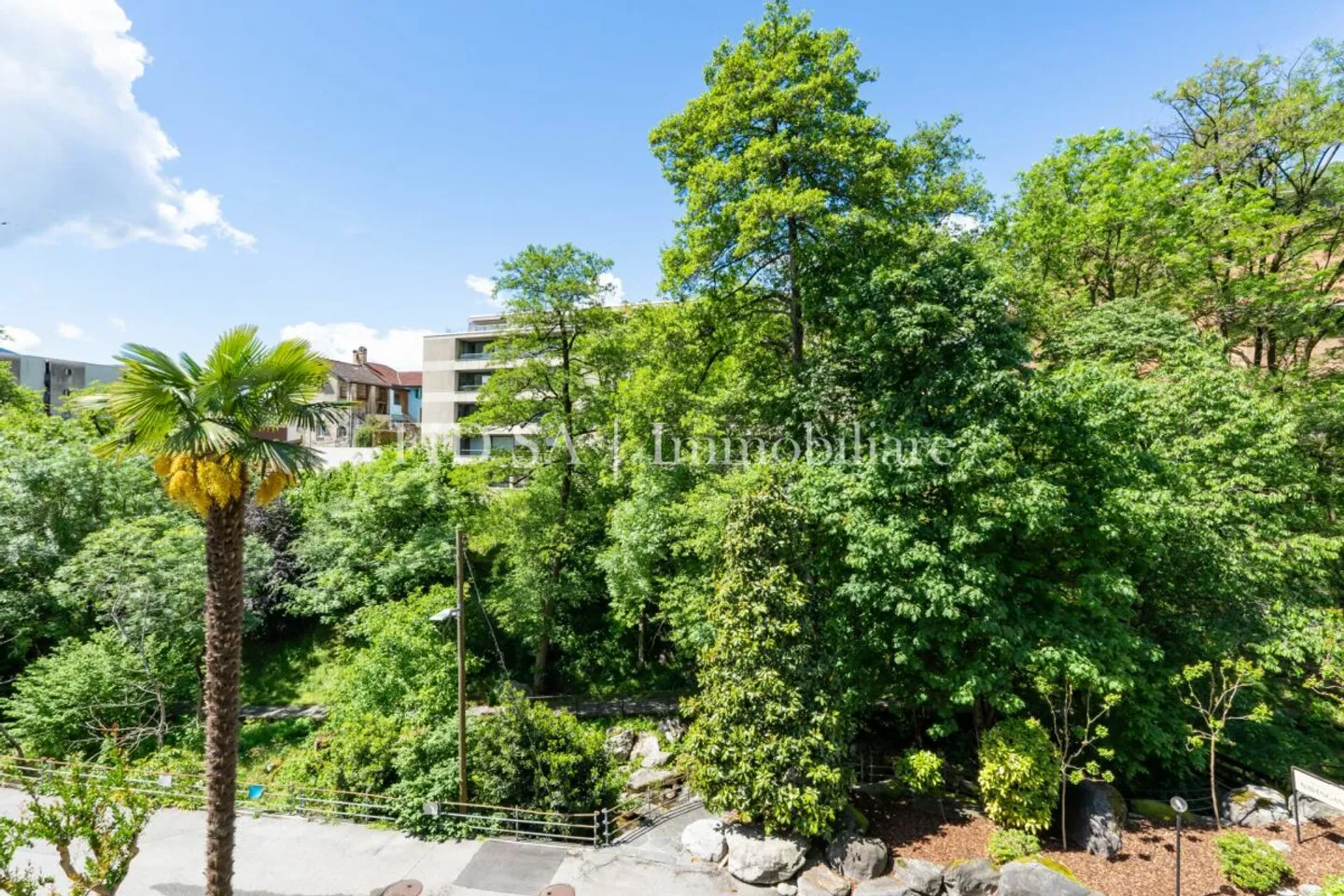 MINUSIO - Modernes Duplex-Apartment mit Blick ins Grüne - Foto 2 von 12