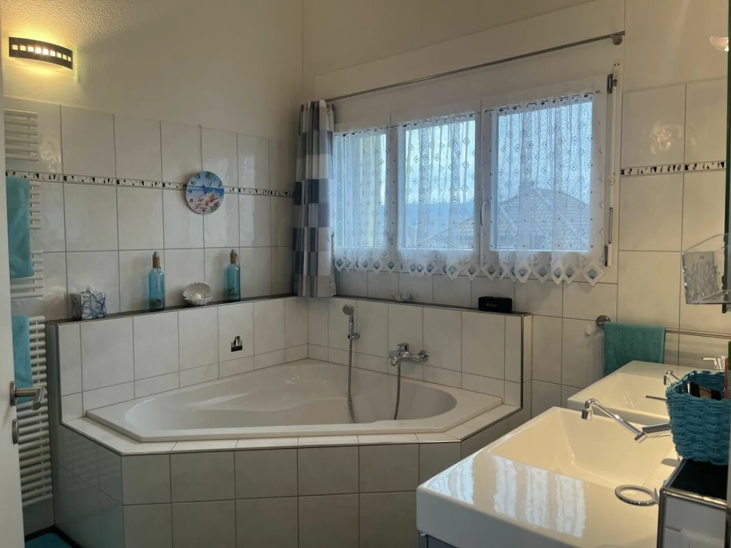 RESIDENZA ESCLUSIVA SUL TETTO! Appartamento mansardato di 3,5 locali al 3° piano - Foto 5 di 5