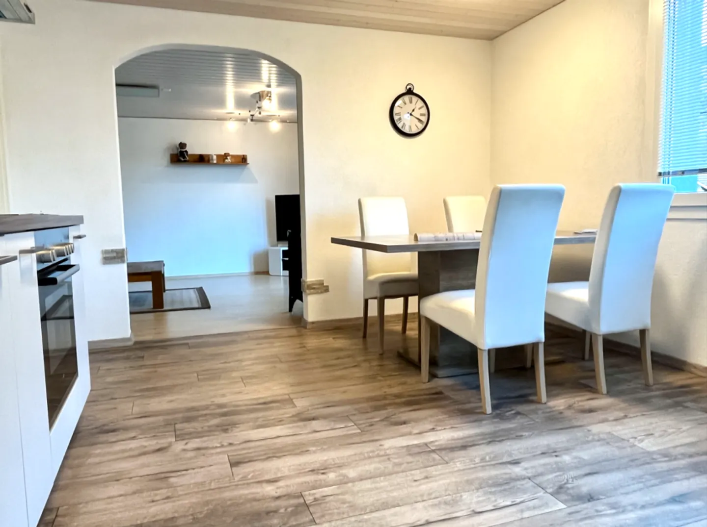 3-Generationenhaus mit Baulandreserve in Schwarzsee FR - vollvermietet an bester Lage! - Photo 8 sur 13