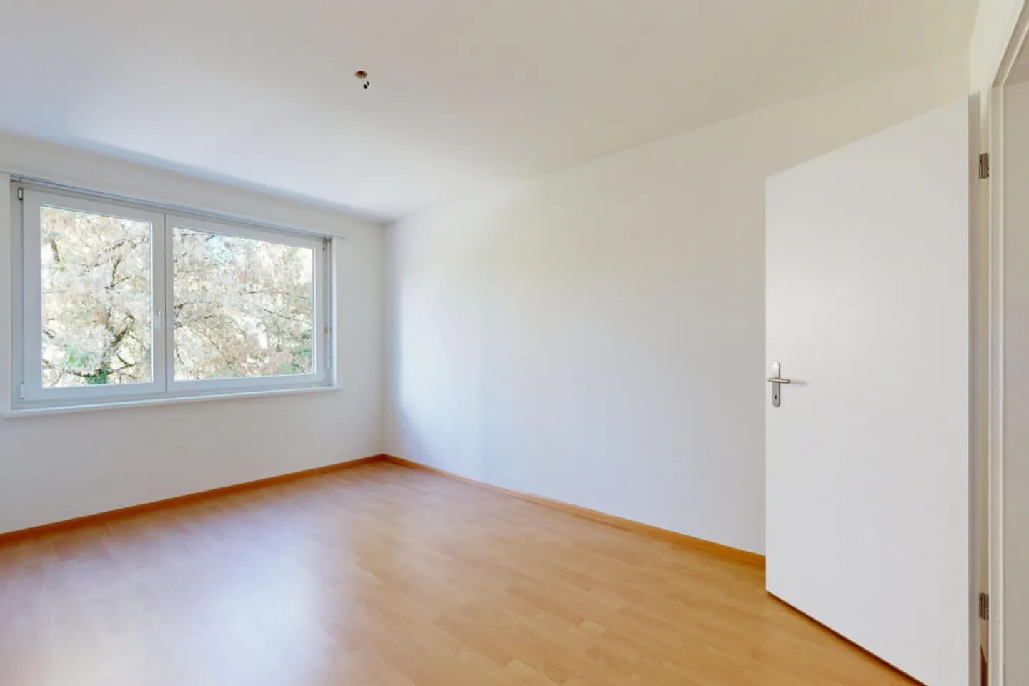 Vivere comodamente in una posizione centrale - con balcone e ascensore - Foto 10 di 12
