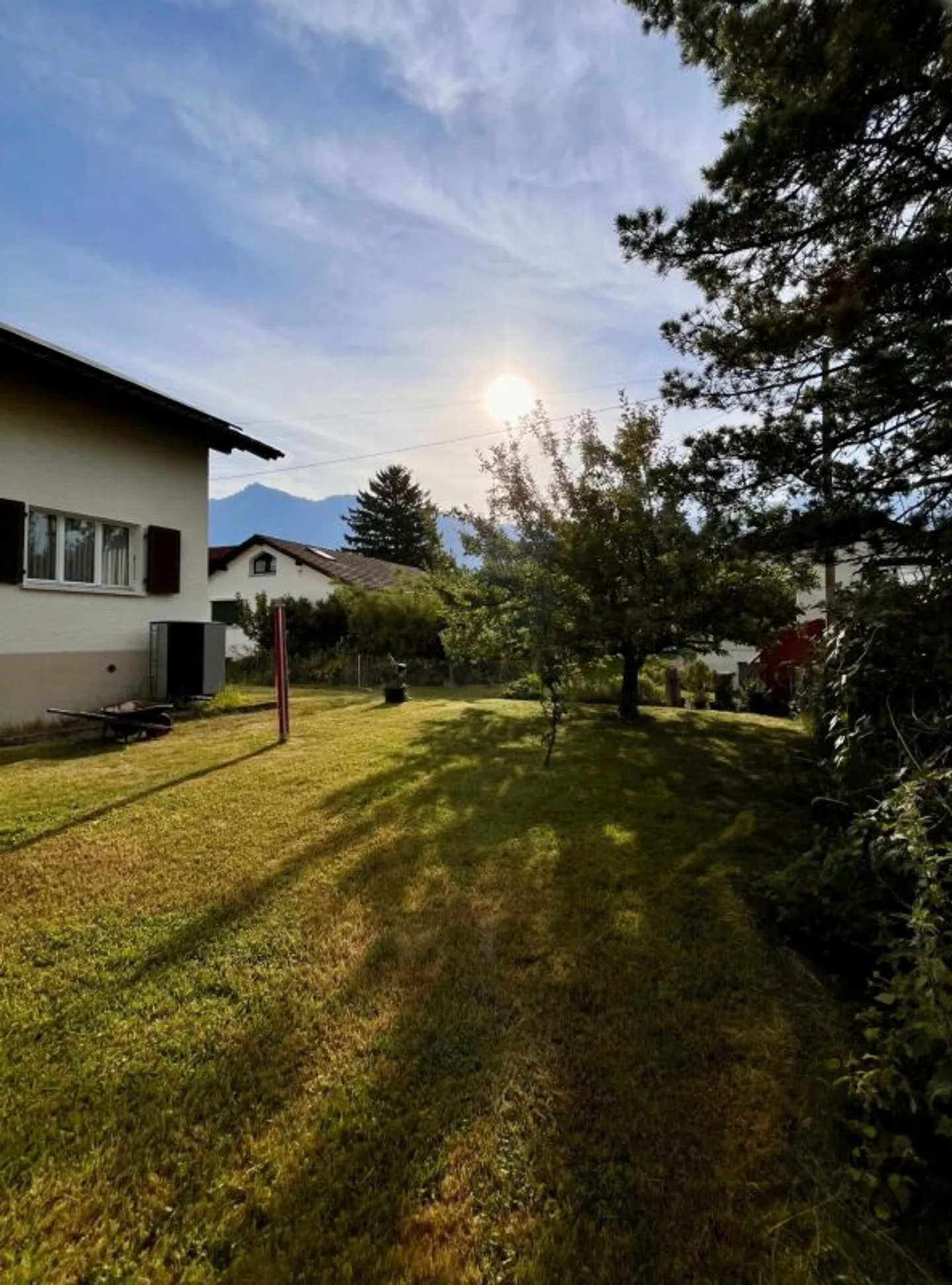 Charming 5 1/2 room single-family house in an idyllic residential area in the green - Photo 9 of 10