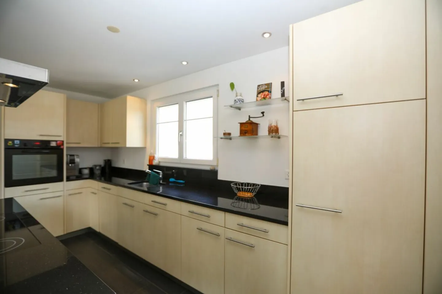 Living in a quiet location: 5.5-room detached house with spacious garden - Photo 6 of 13