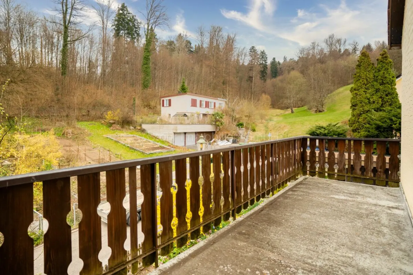 4.5 Zimmer Reiheneckhaus mit Potenzial an toller Lage - Photo 9 of 13