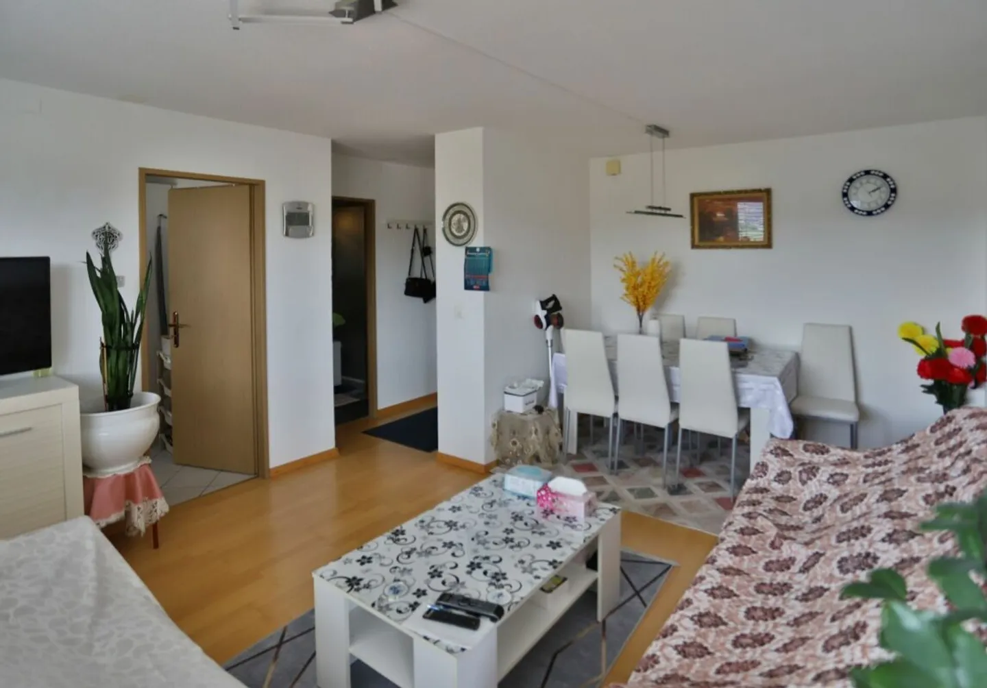 Charmant appartement 2 pièces avec balcon confortable - Photo 1 sur 7