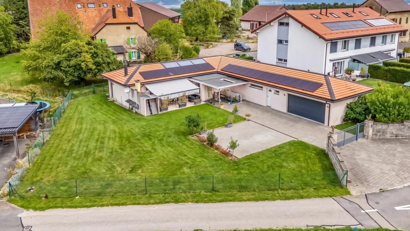 Villa d'architecte avec vue dégagée - Photo 1 sur 8