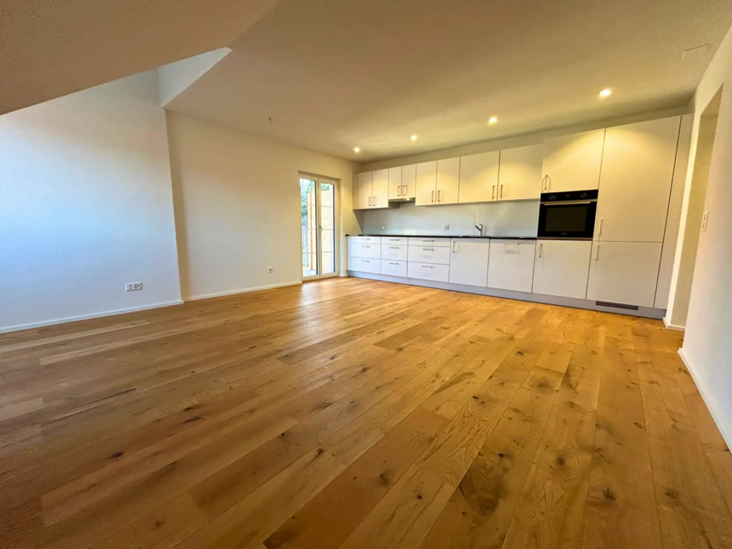 Modern Maisonette Apartment in the Heart of Emmental - Photo 4 of 10