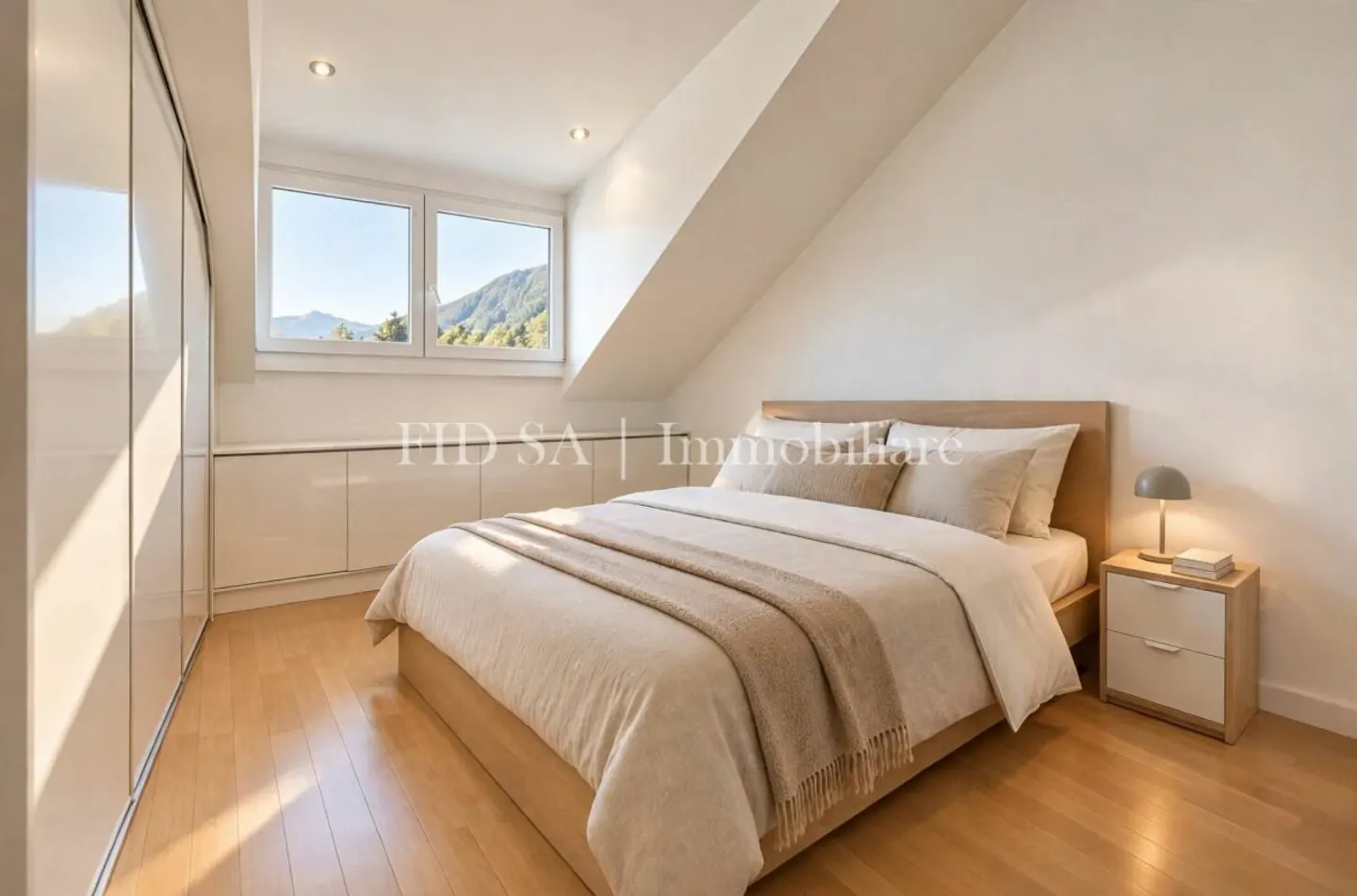 GORDOLA - Geräumige Dachgeschosswohnung in einer Residenz mit nur 4 Einheiten - Foto 4 von 8