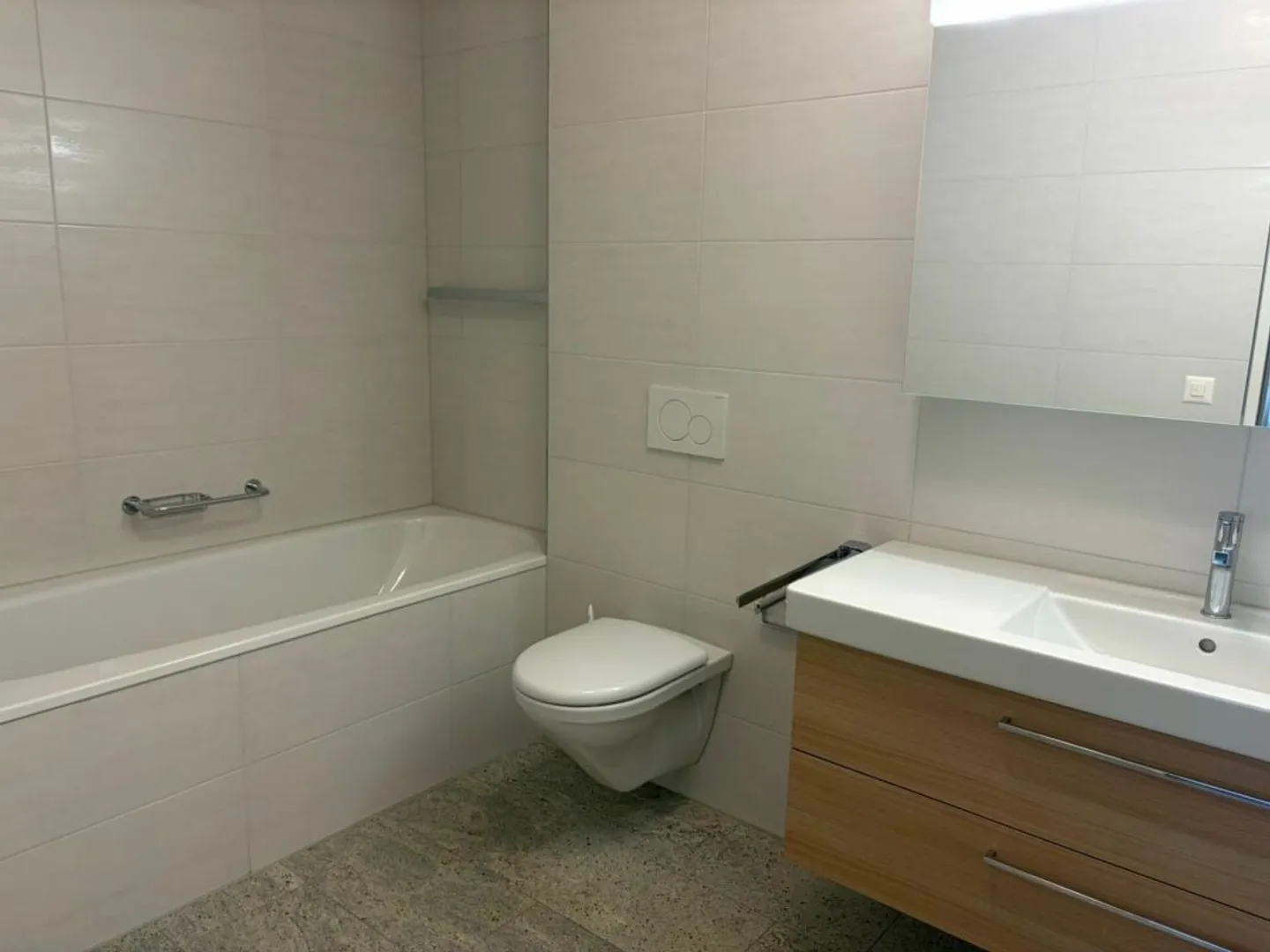 Appartamento moderno in una posizione centrale - Foto 7 di 10