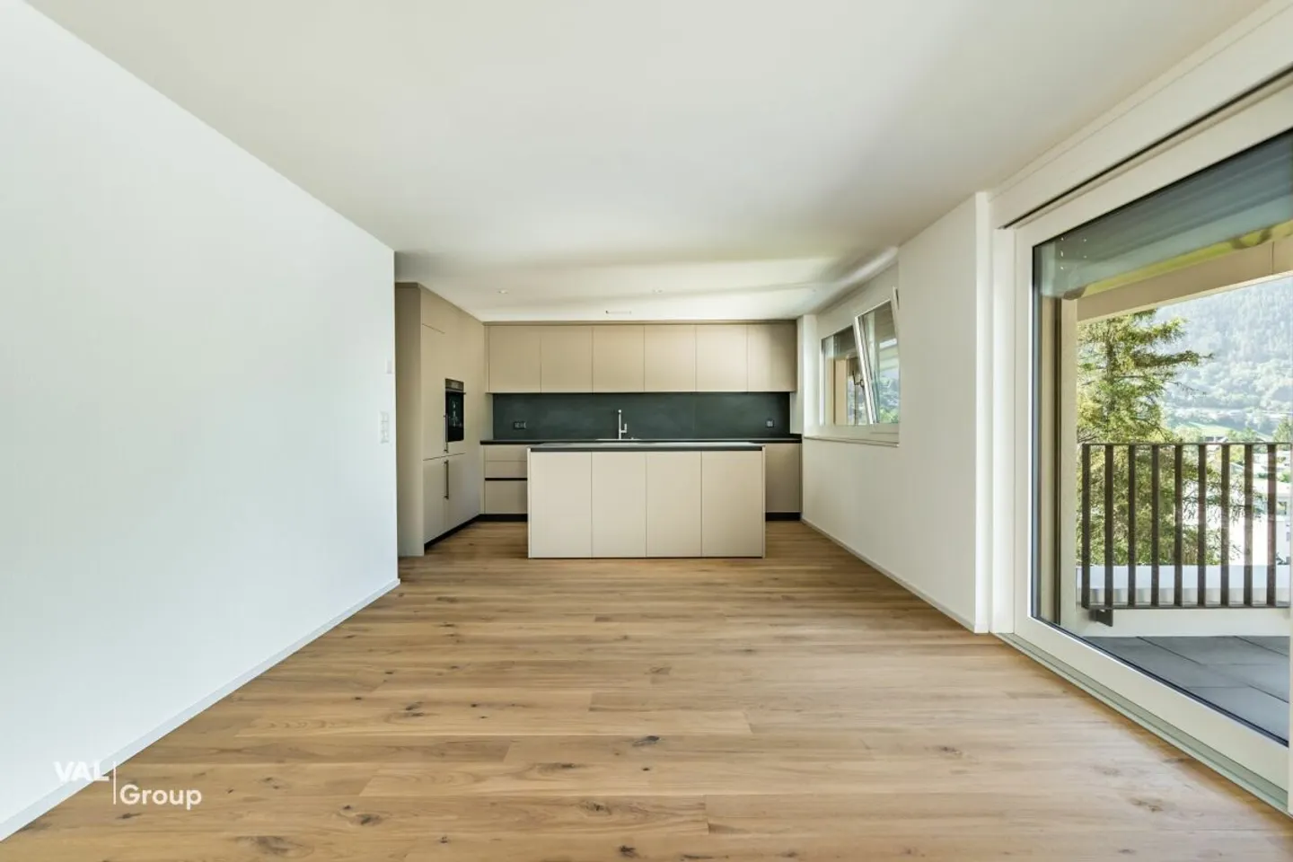 4.5-Zimmer-Wohnung mit grossem Wohnbereich und eigenem Gartenanteil - A 2.1 - Foto 3 von 13