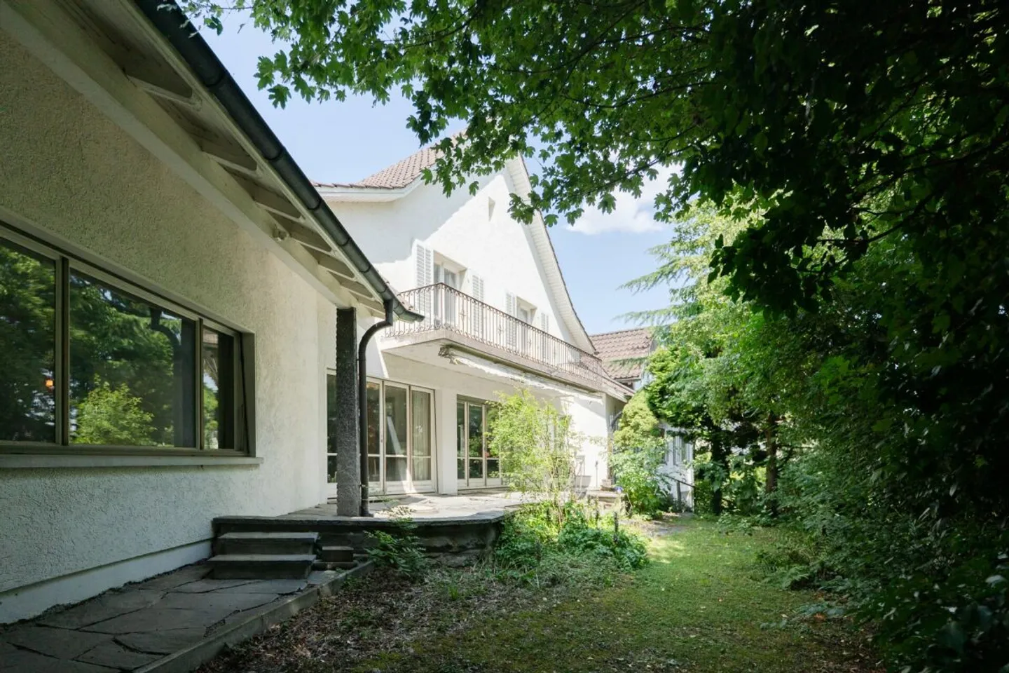 Historische Villa in ruhiger Lage - Foto 1 von 13