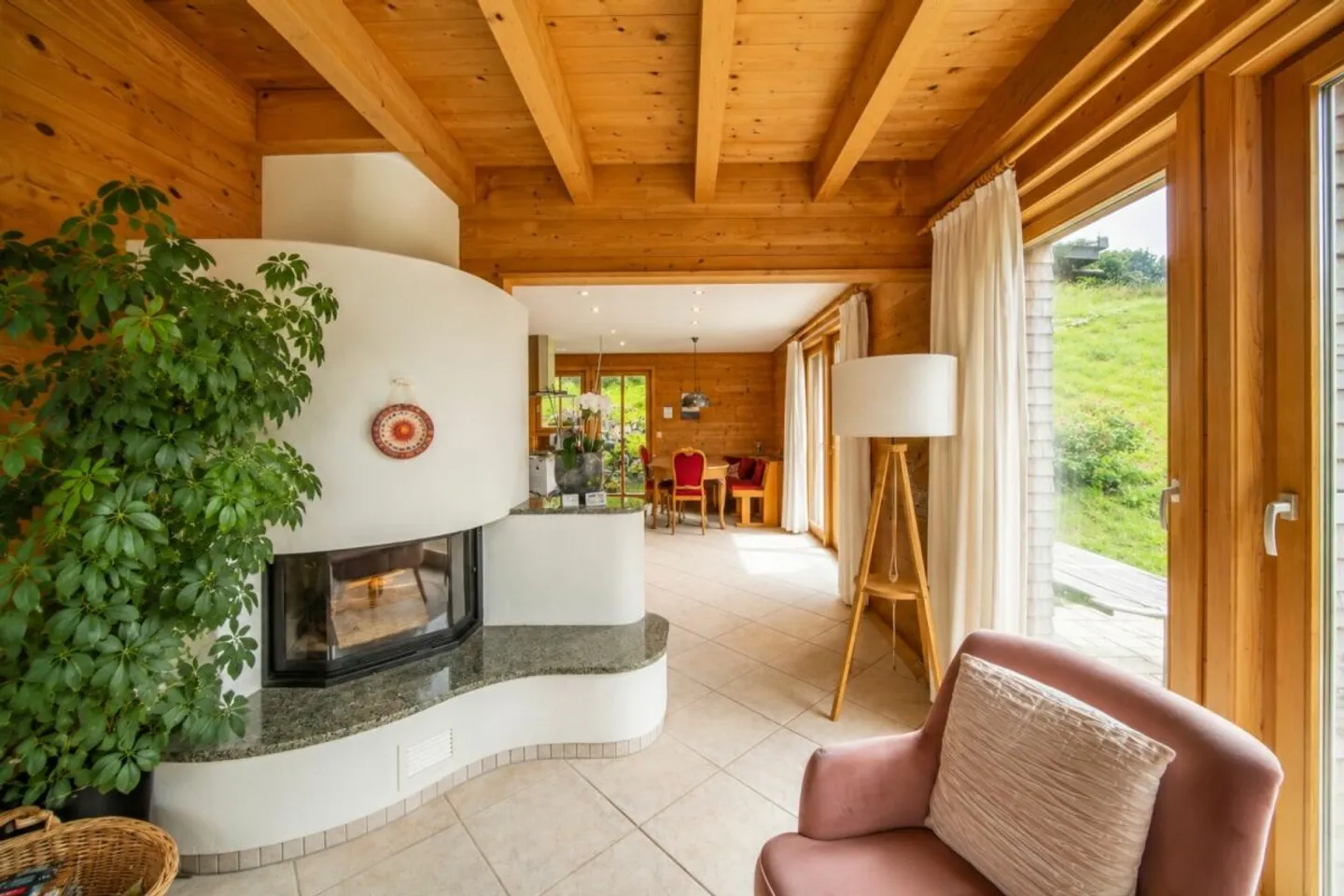 Maison en bois massif unique provenant du bois de lune - vivre sainement avec vue sur la montagne et de nombreuses possibilités d'utilisation - Photo 12 sur 13