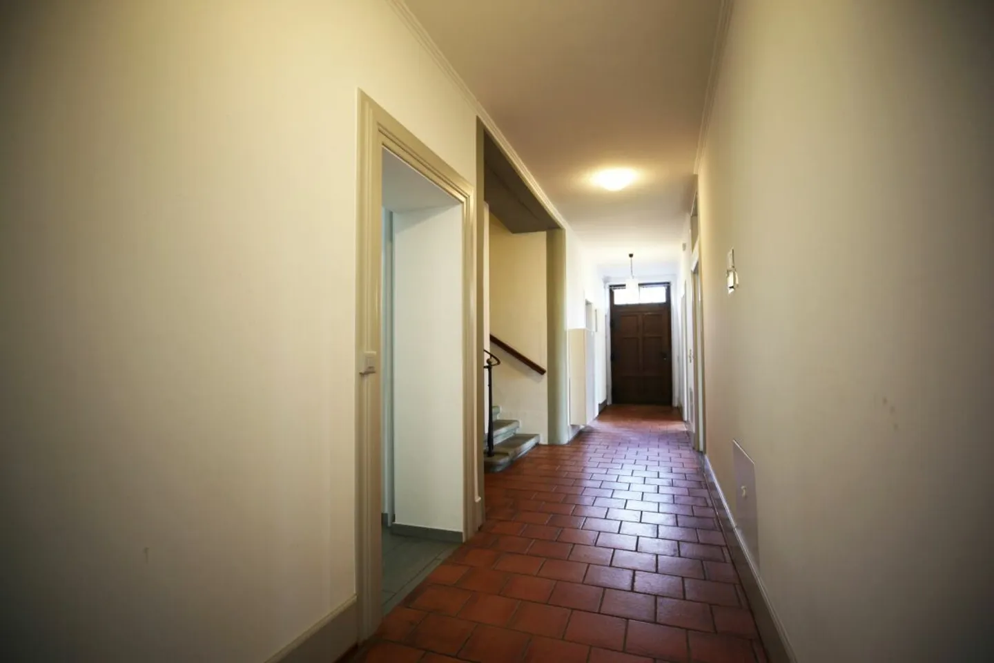 Grosszügige 5-Zimmer-Wohnung in ehemaligem Bauernhaus - Foto 3 von 13