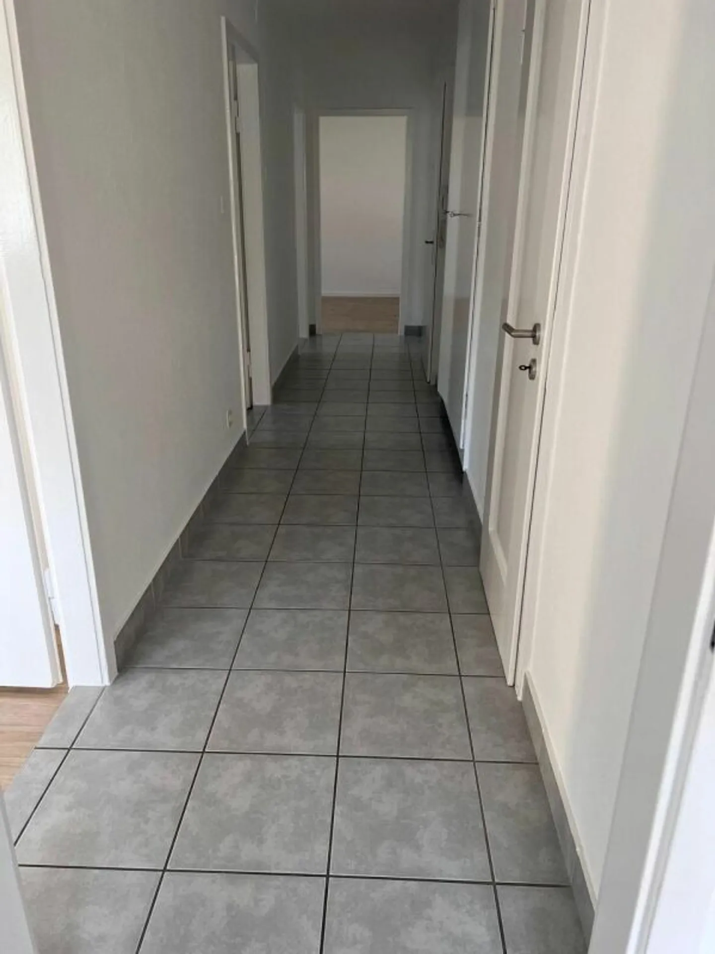 Neu rennovierte und moderne 4 Zimmerwohnung in Aarburg - Foto 8 di 10