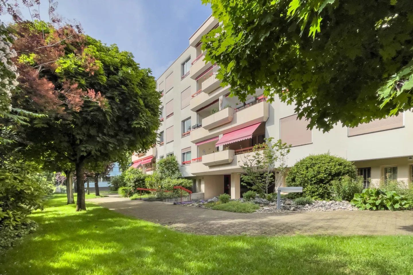 Charmant appartement sous les combles de 4,5 pièces à Allschwil - Photo 11 sur 12