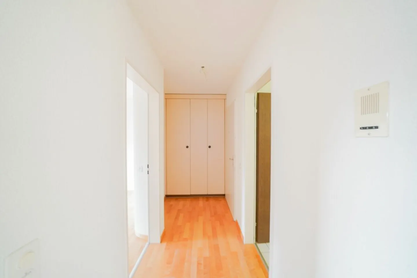 Spacious living in a natural setting - Photo 6 of 7