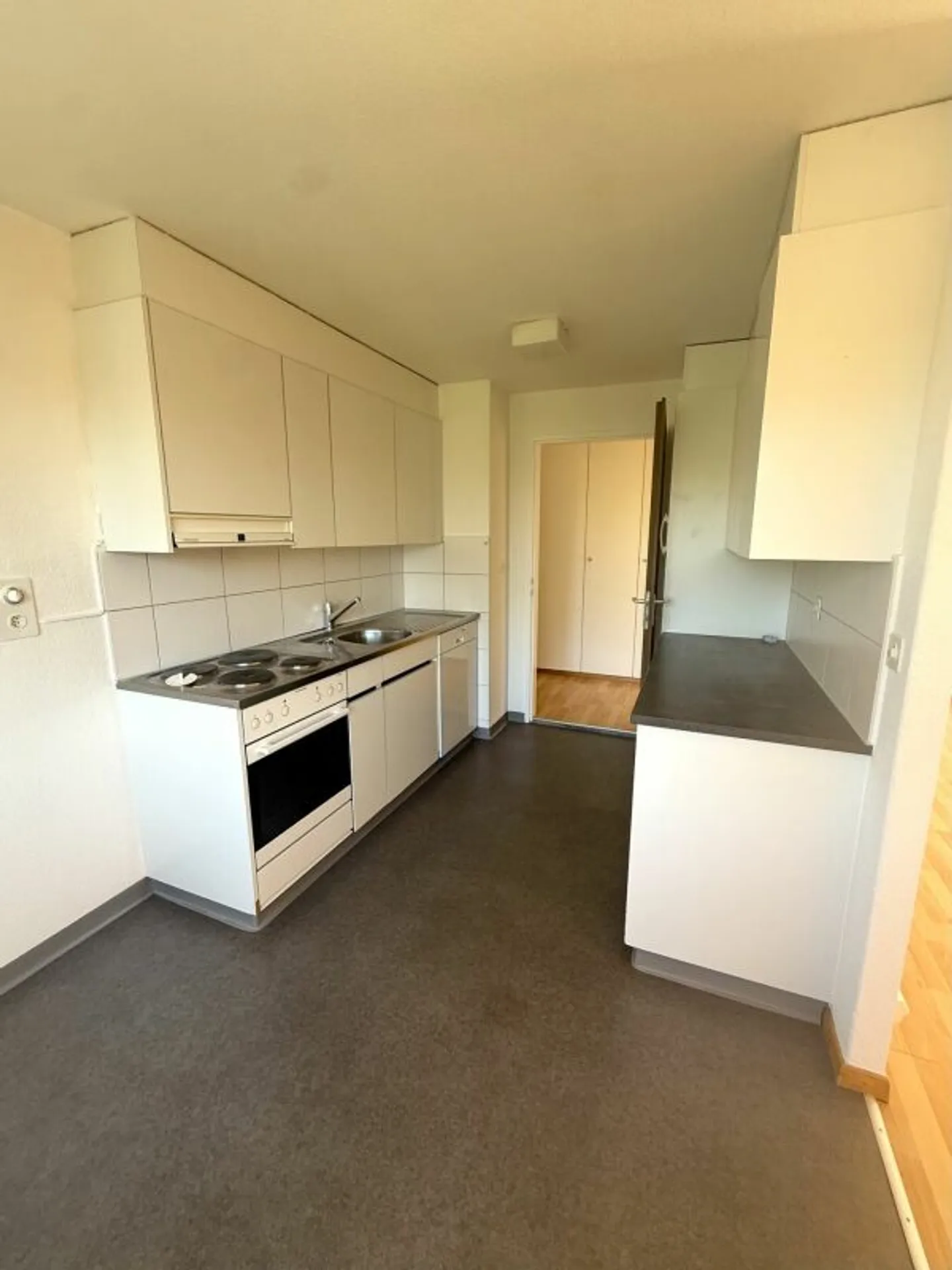 Spacious 5.5-room apartment in a central location - Photo 11 of 13
