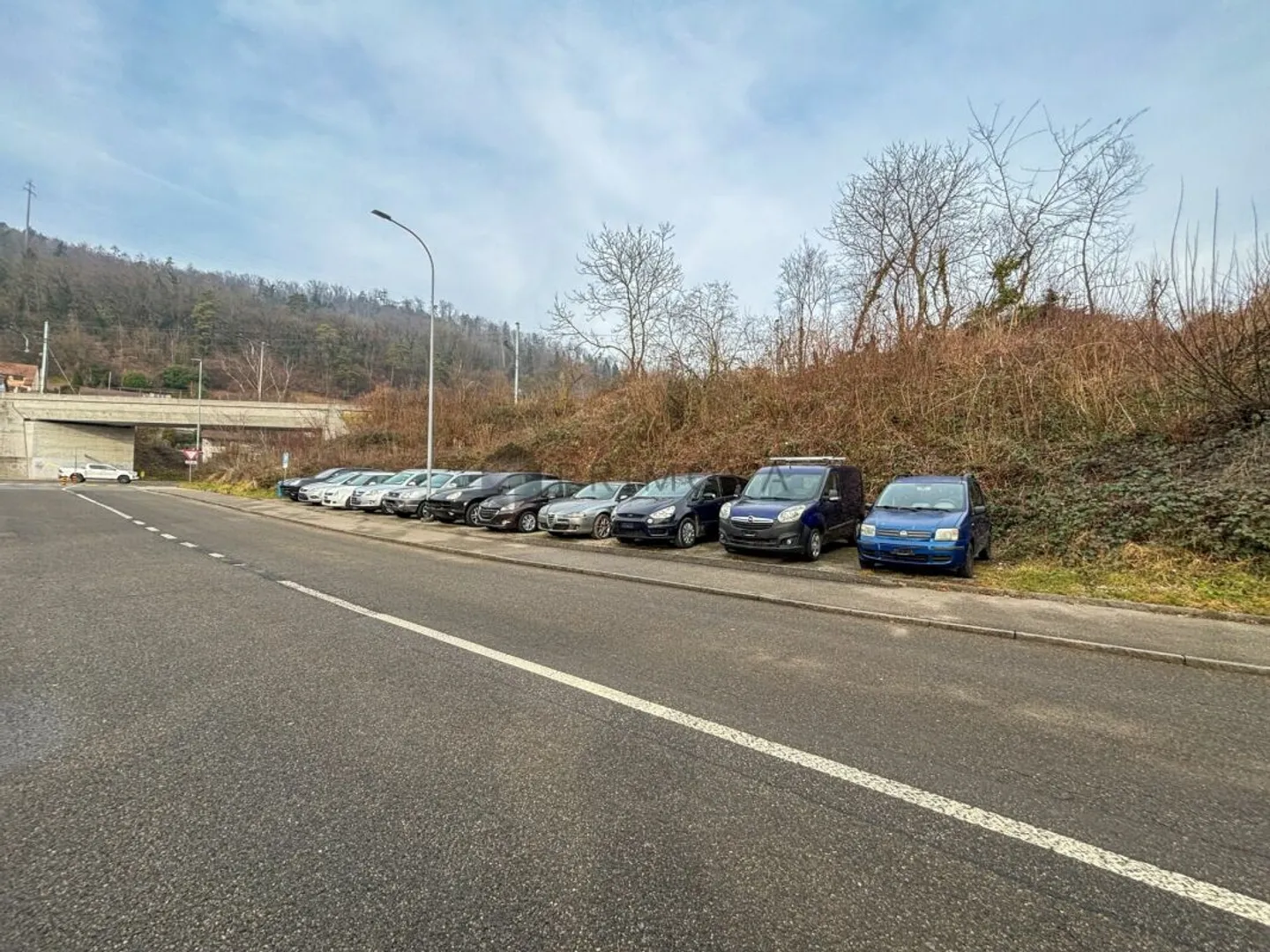 Atelier automobile impeccable pour l'auto-réalisation ou à des fins d'investissement avec environ 6 % de rendement - Photo 4 sur 4