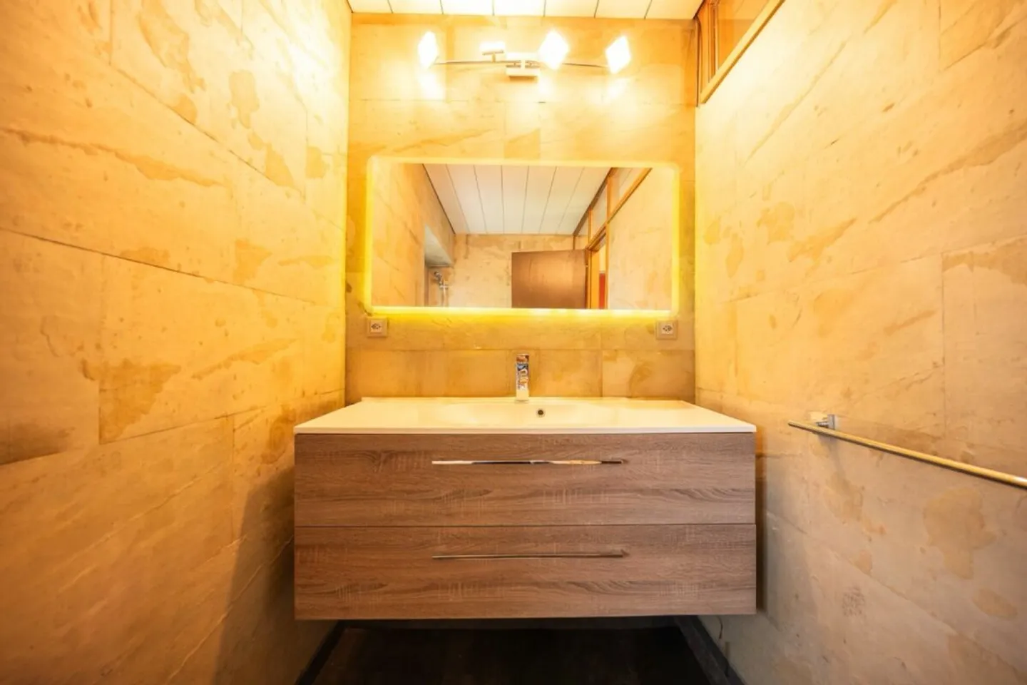 Charming core house with garden in Origlio - Photo 11 of 11