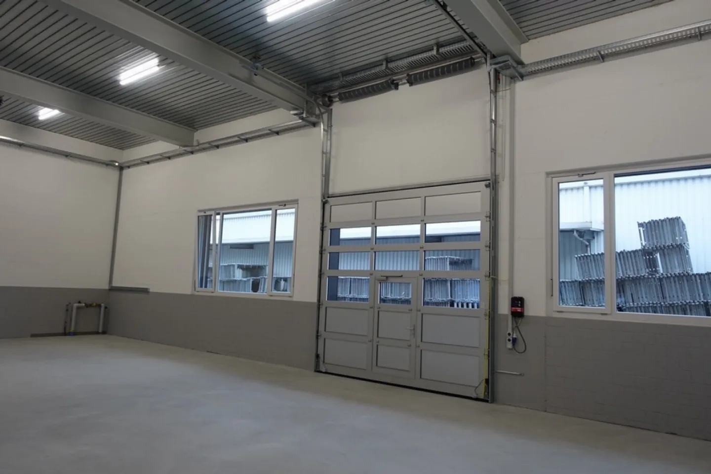 Modern commercial space in an attractive commercial location in Lucerne North - Photo 3 of 10