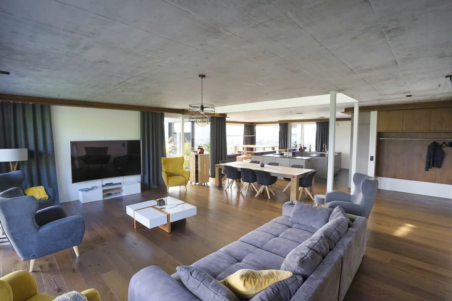 EINZIGARTIGES TERRASSENHAUS MIT POOL, WEITSICHT UND HÖCHSTEM WOHNKOMFORT - Foto 4 von 13