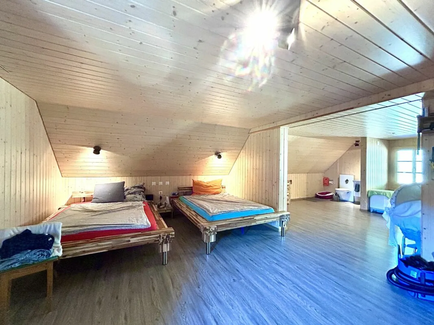 Modernized single-family house with high-quality new extension and 3 parking spaces! - Photo 10 of 13