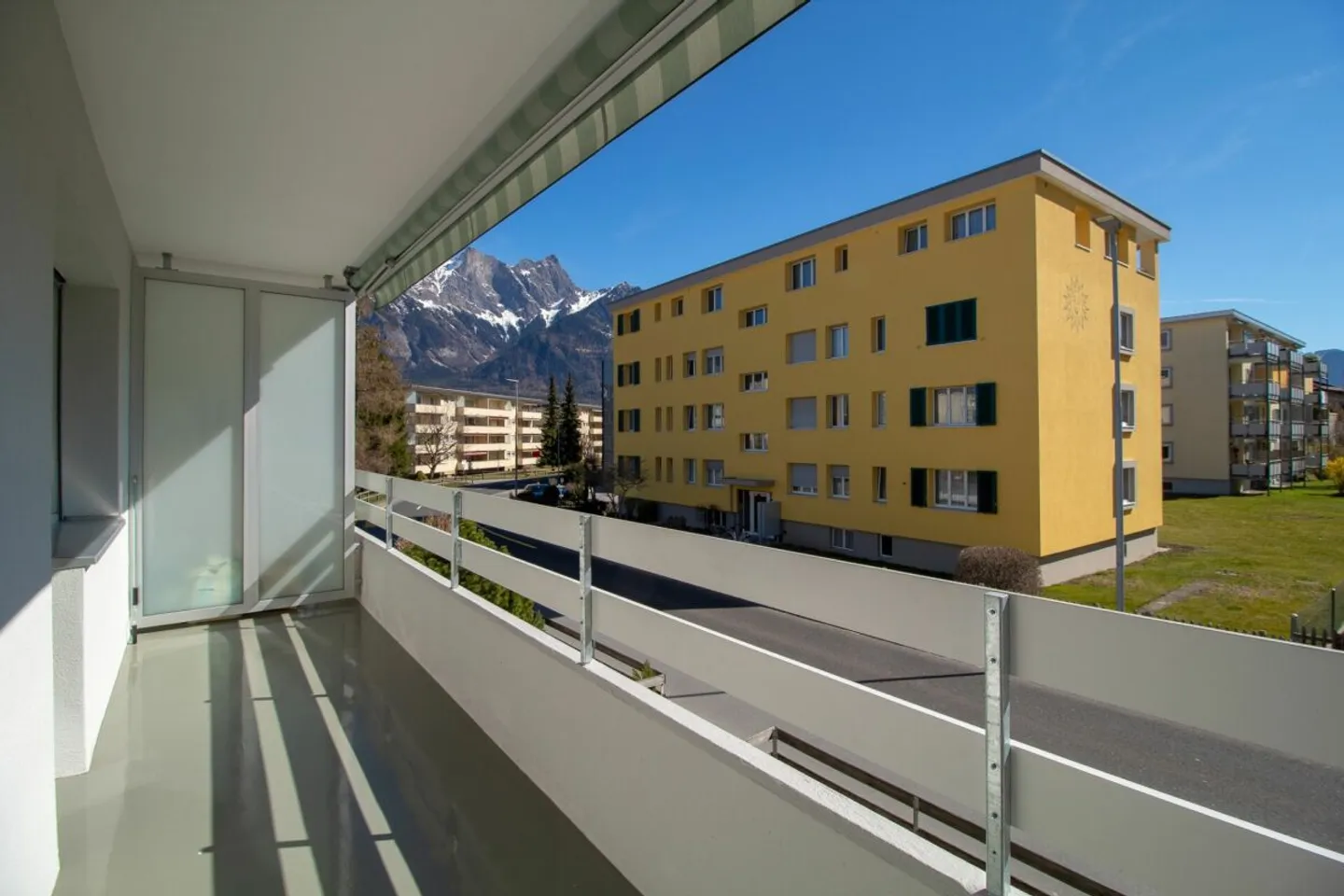 Apartment in a small multi-family house - Photo 8 of 10