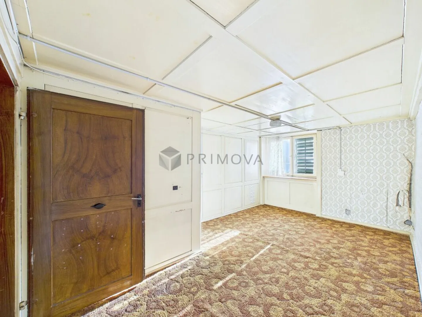 Row House Awaits a Makeover - Renovation Project in Mollis for Creatives - Photo 9 of 13