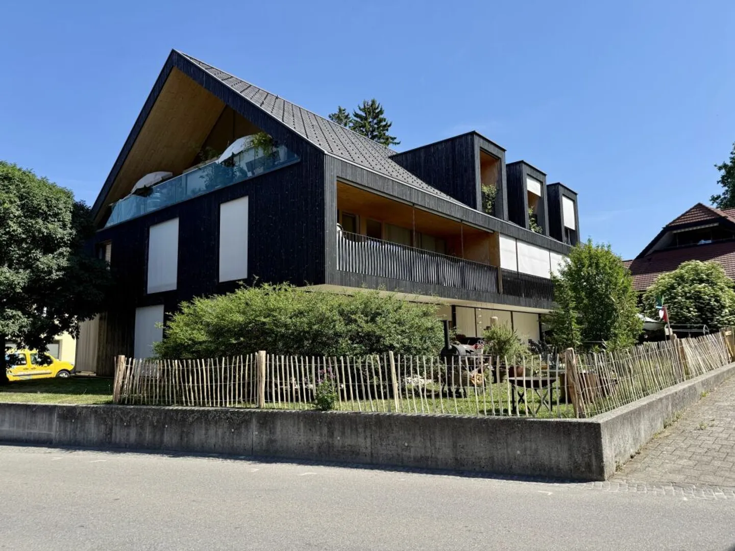 Attractive investment with eight apartments in the Bernese Seeland - Photo 1 of 7