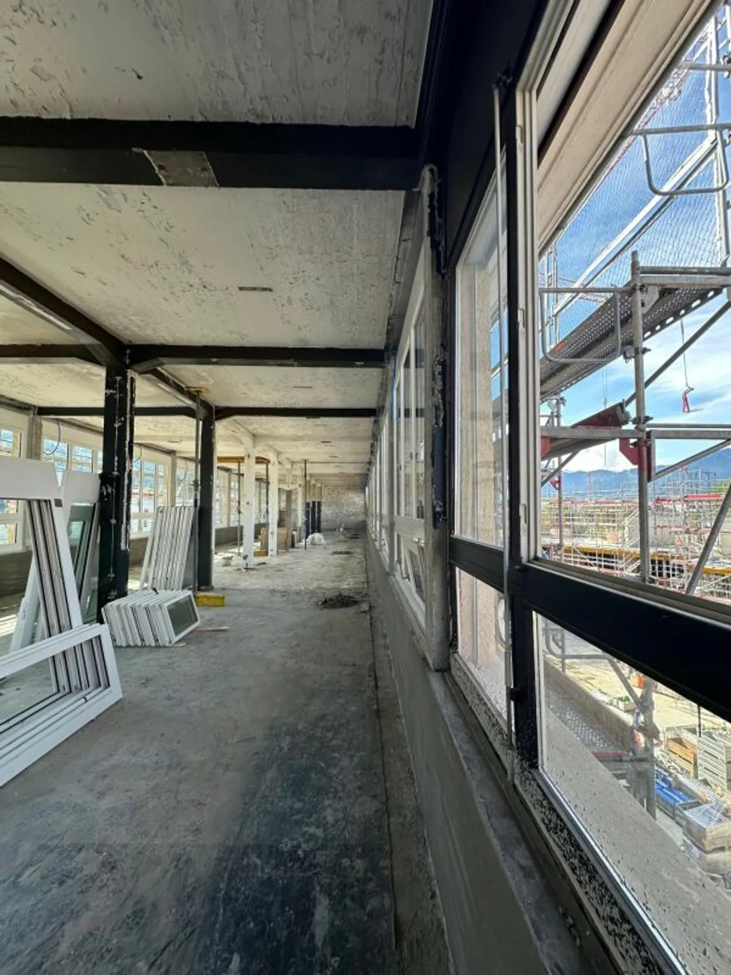 Spazi commerciali individuali nel cuore di Thun - Foto 7 di 9