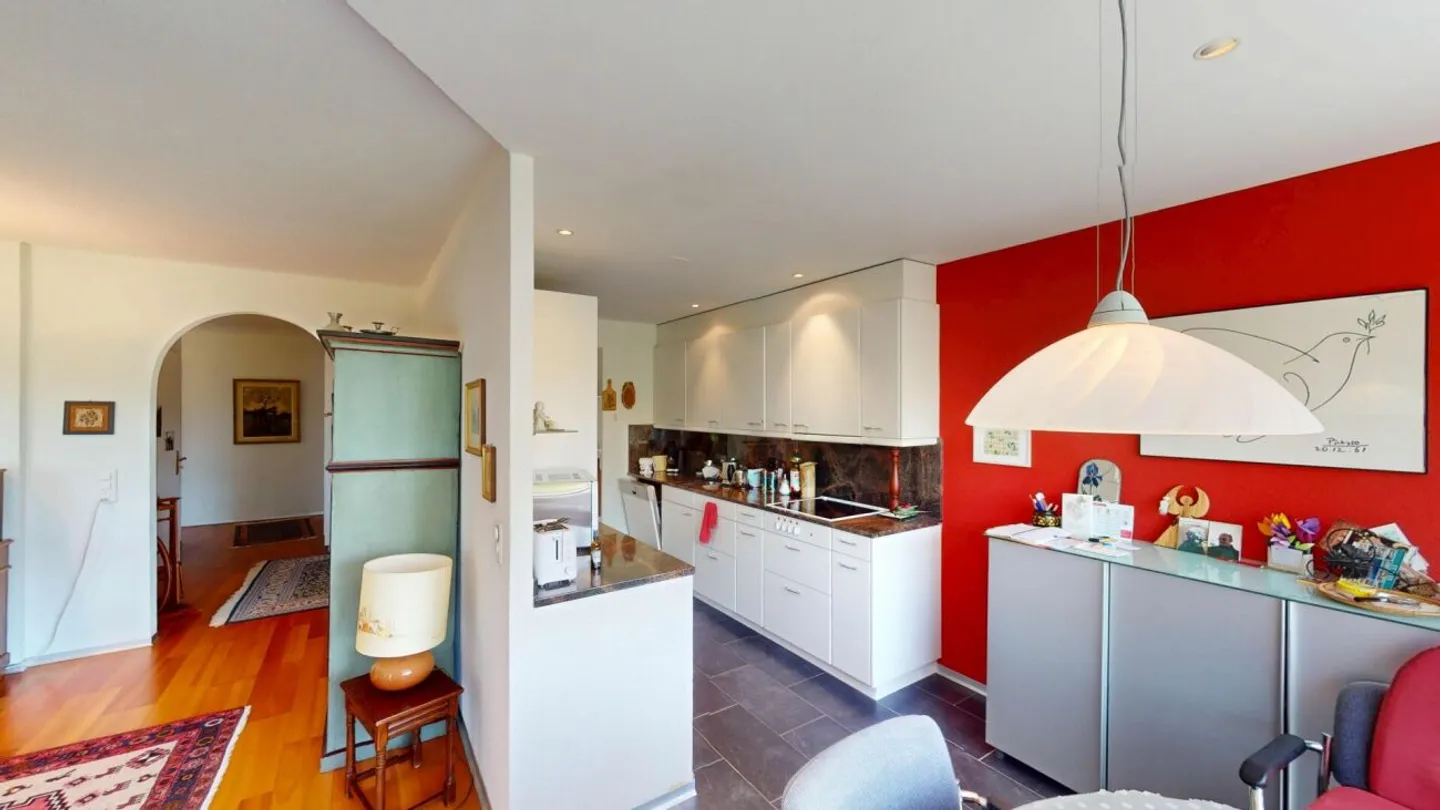 Appartement 4½ pièces dans un emplacement calme et ensoleillé à Bolligen - Photo 6 sur 13