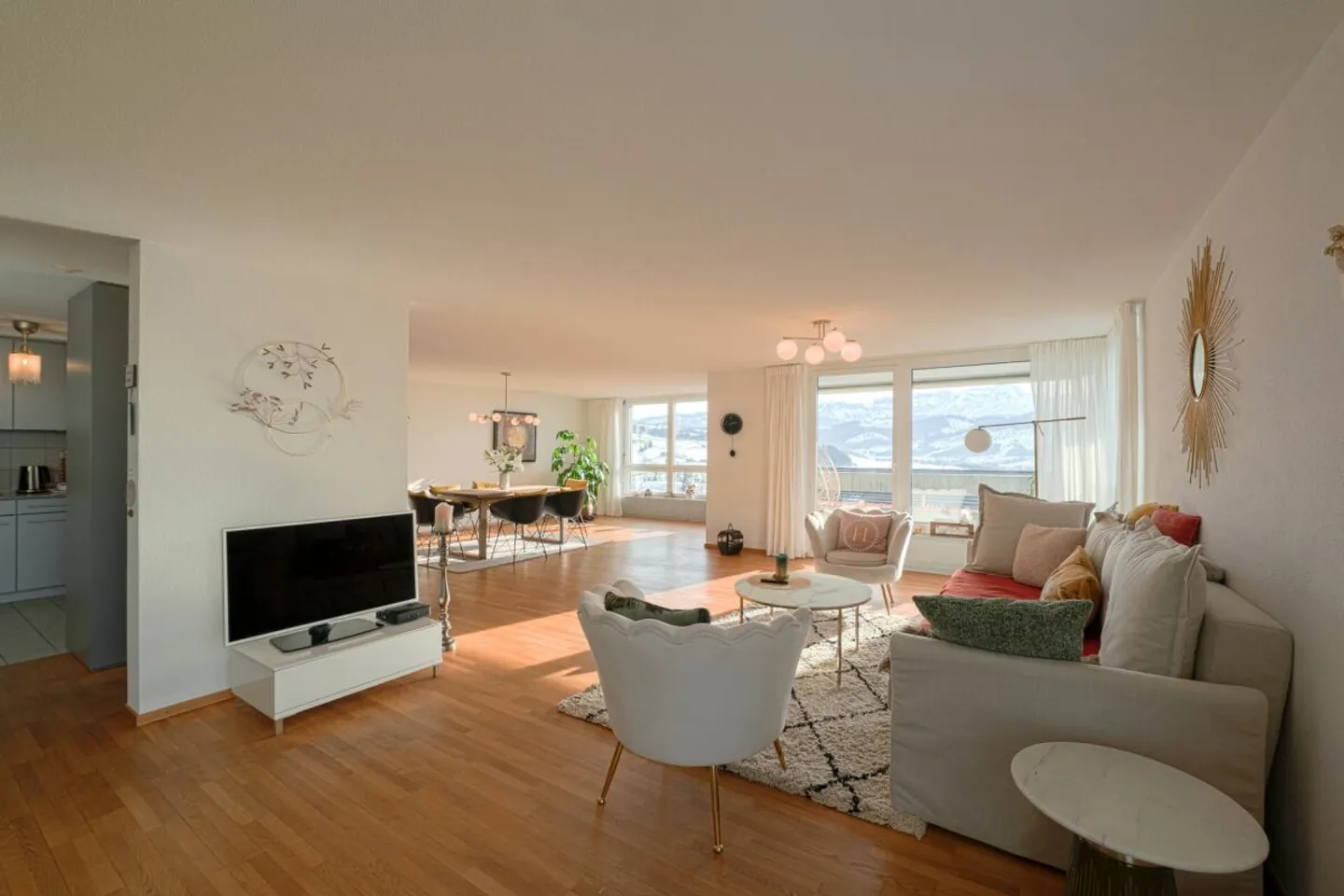 Appartement spacieux et lumineux avec une vue magnifique sur le Säntis - Photo 2 sur 13