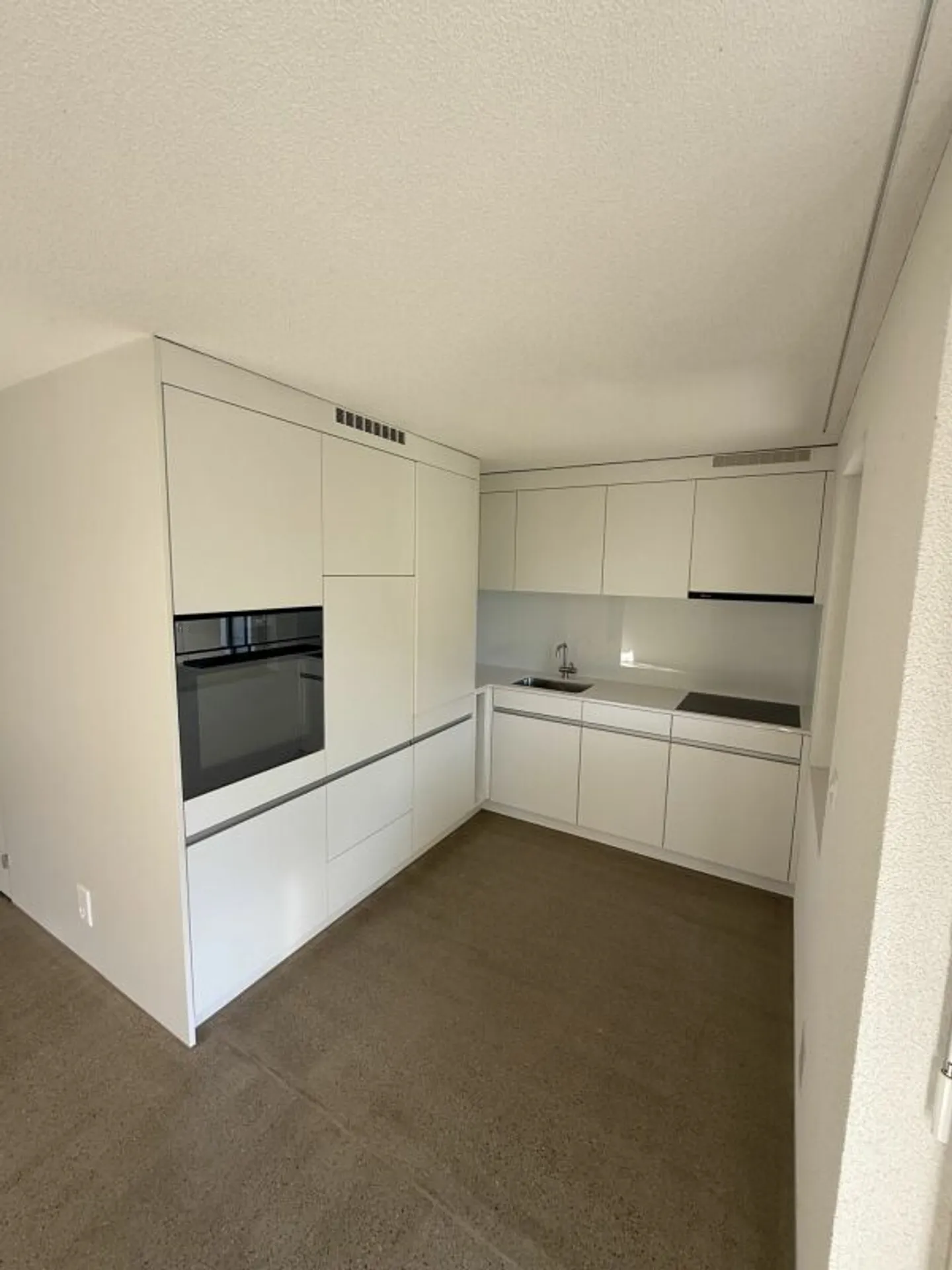 Moderne 2-Zi-Wohnung nahe der Stadt Luzern mit Gartensitzplatz - Foto 1 von 6