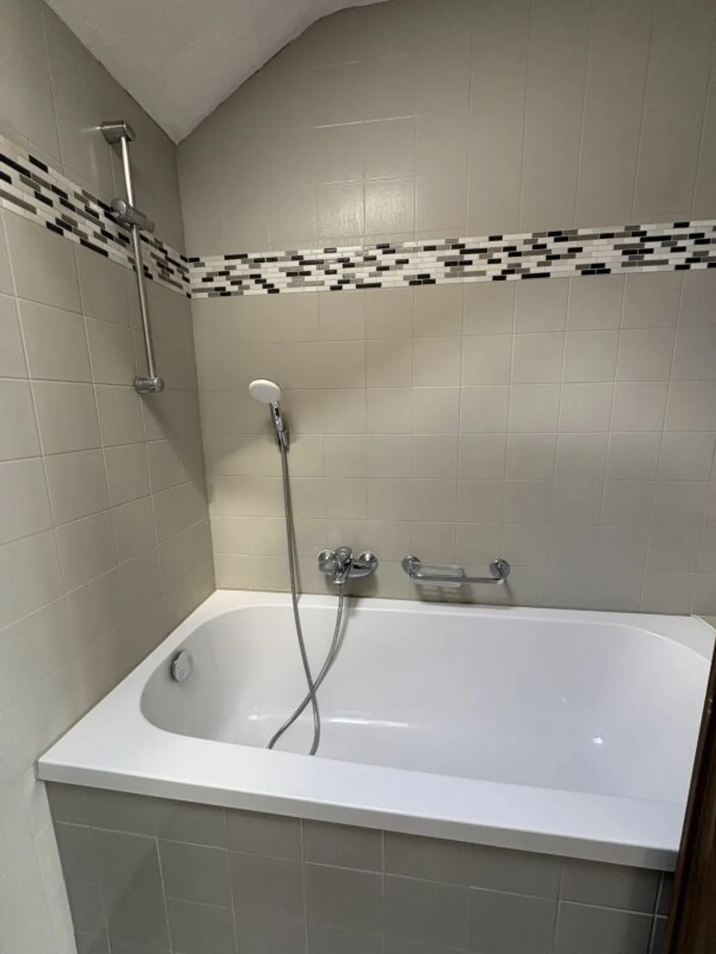 Appartamento 4,5 locali con vista mozzafiato e 170 m² di superficie utile - Foto 5 di 10