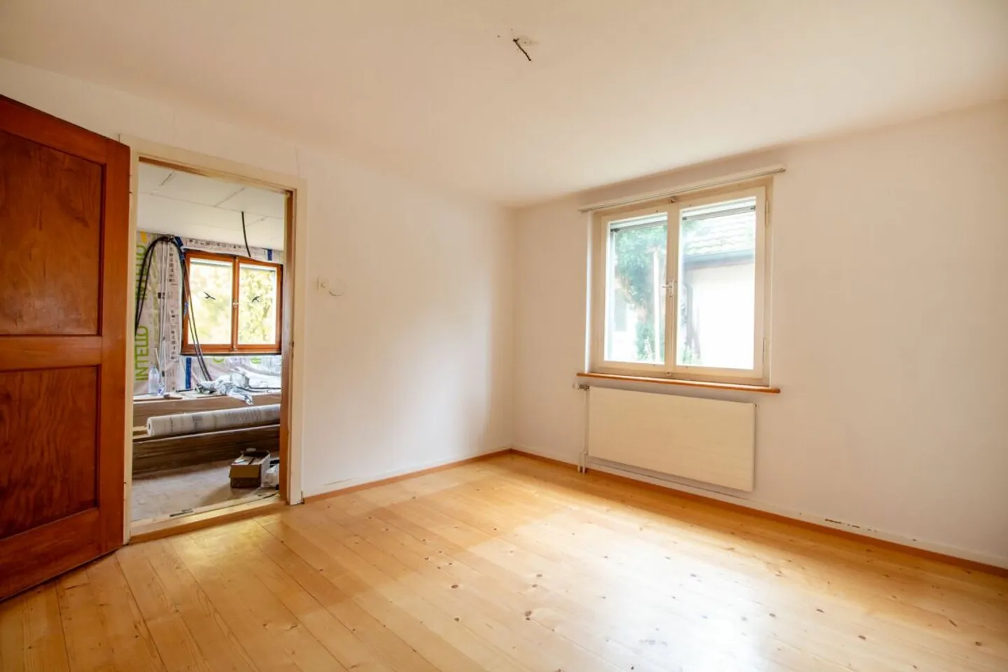 Detached single-family house with potential, separate large workshop/garage building - Photo 13 of 13