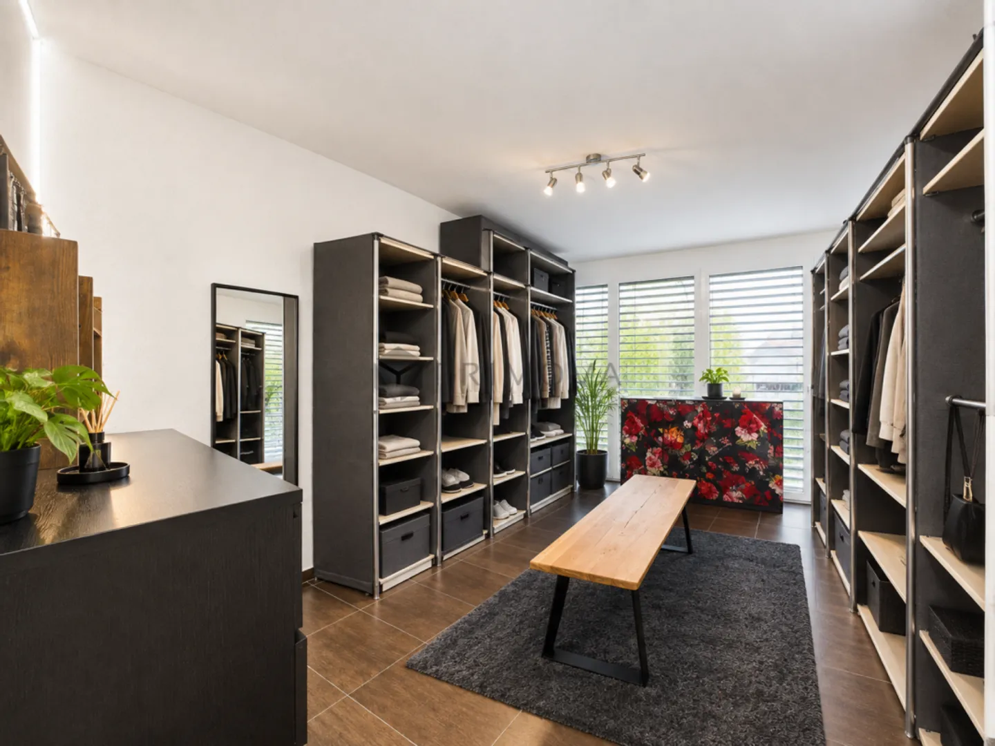 Vie ensoleillée avec vue et terrasse privée de 50m² - Photo 9 sur 13