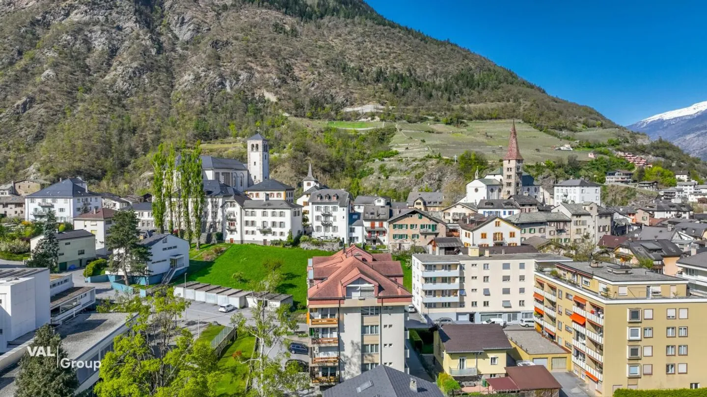 Vivere moderno con standard di finitura di alta qualità nel cuore di Visp - Foto 13 di 13