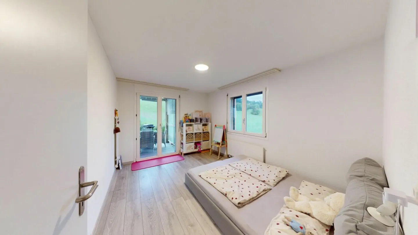 3.5 Zimmer Gartenwohnung mit sonnigem Sitzplatz und Blick ins Grüne - Photo 4 of 13