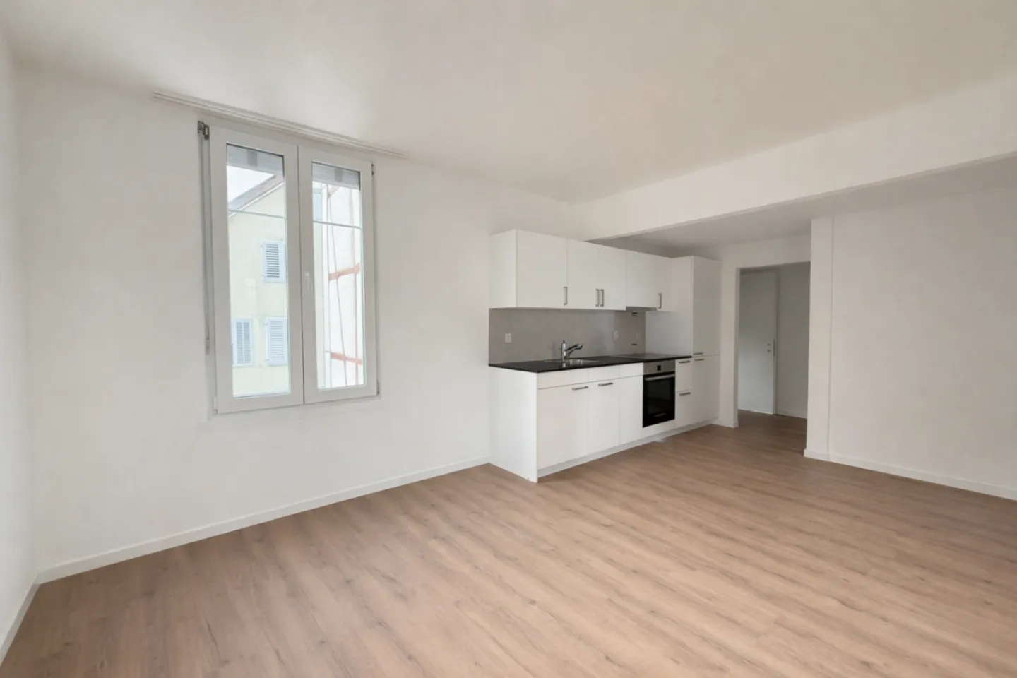 First rental: 3.5-room designer apartment - Photo 2 of 9