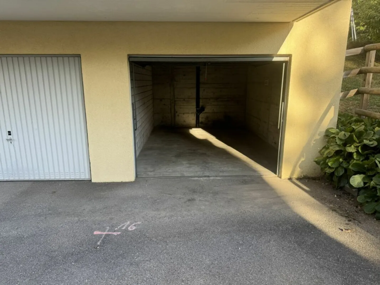 Einzelgaragenplatz - Foto 2 von 2