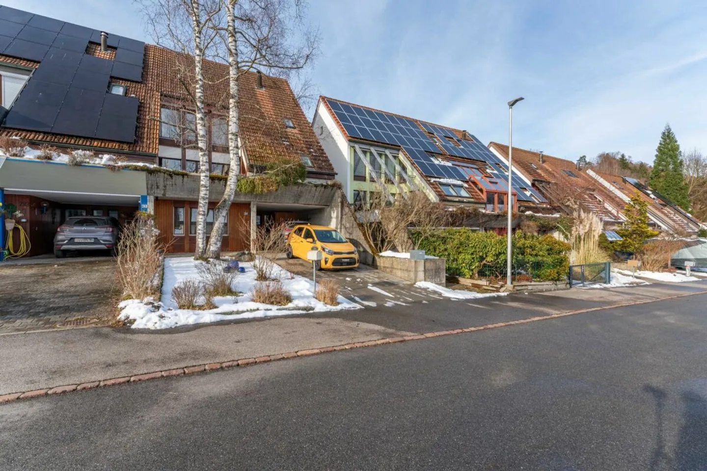 Quiet - well-kept - spacious - 5.5-room terraced house - Photo 1 of 13