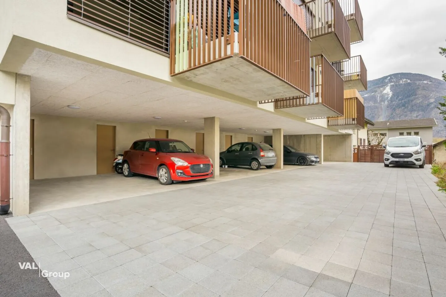 Building of 9 apartments - 4.4% immediate yield, in the heart of the village - Photo 6 of 13