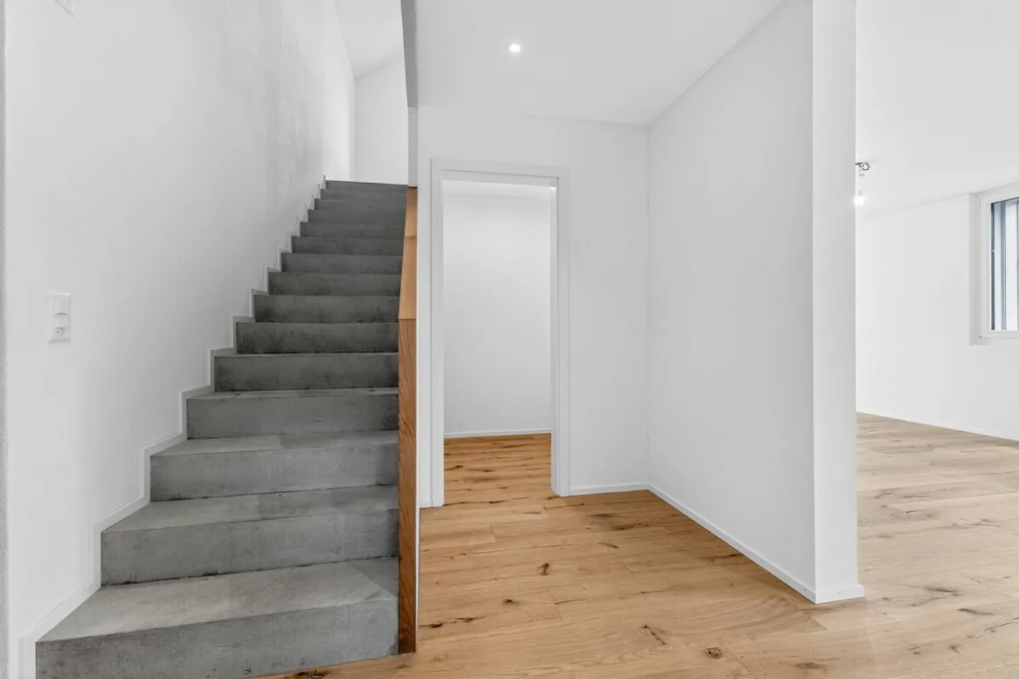 Modernes freistehendes Haus - Foto 12 von 13